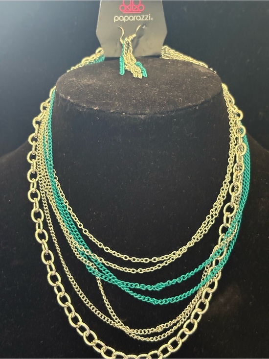 paparazzi Jewelry - paparazzi Silver and Teal Layered Chain Necklace Set